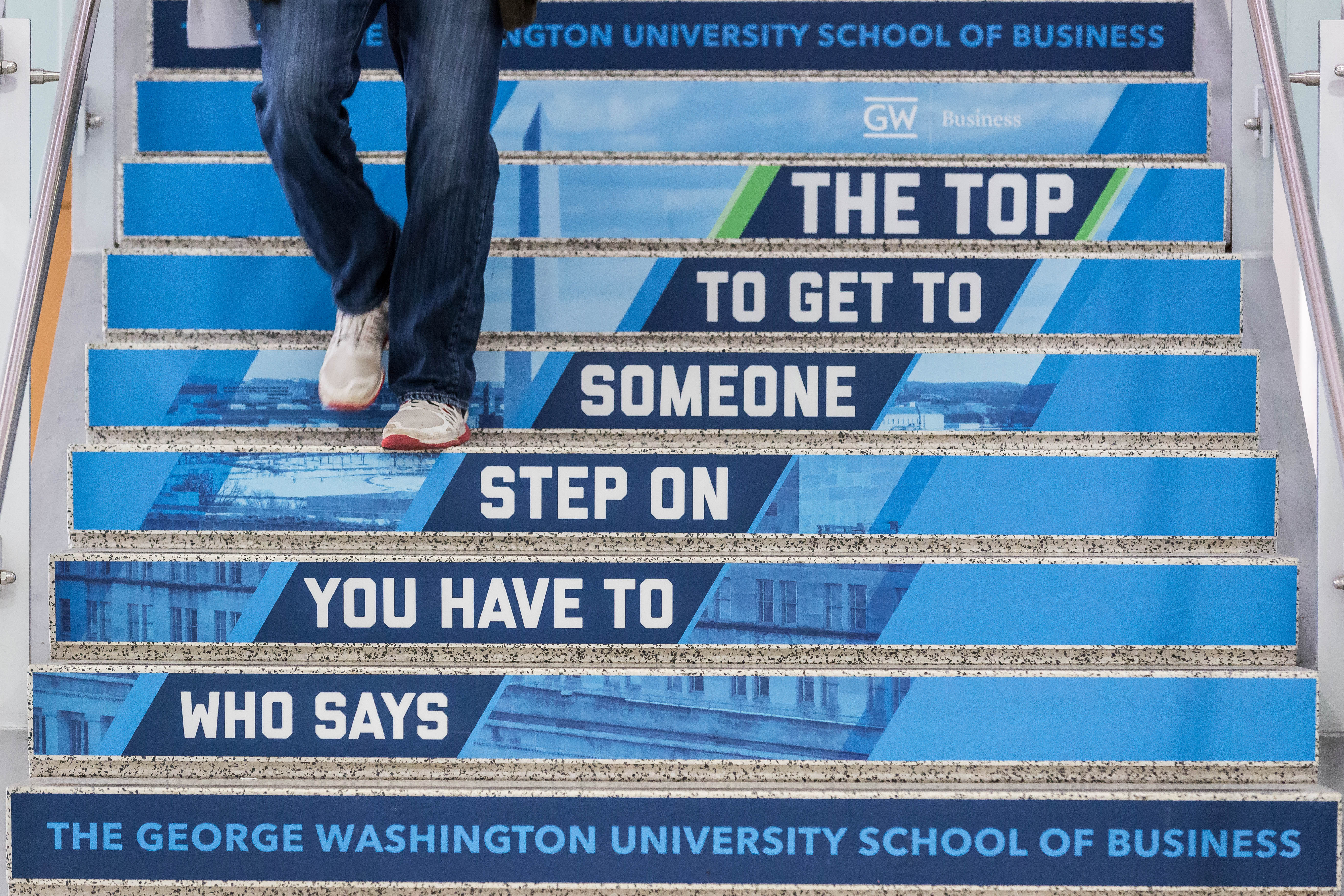 Frase escaleras GWSB